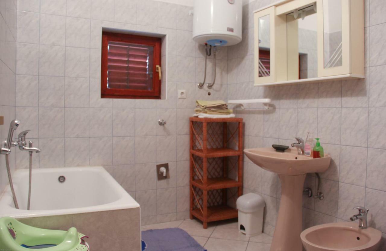 Apartmani Nada Seget Vranjica Exteriér fotografie