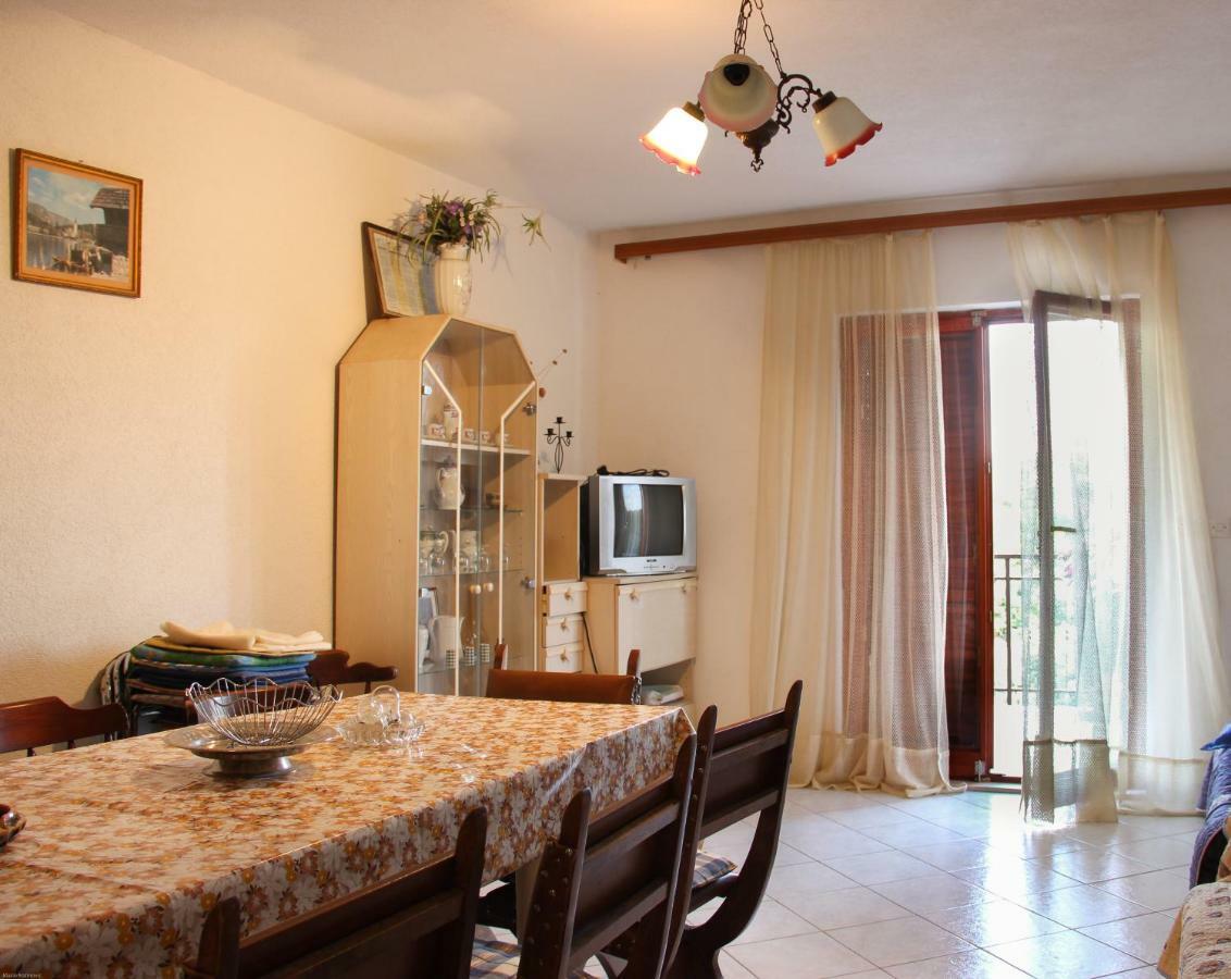 Apartmani Nada Seget Vranjica Exteriér fotografie